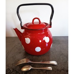 WATER KEETLE RED WITH WHITE DOTS - 2.5 L