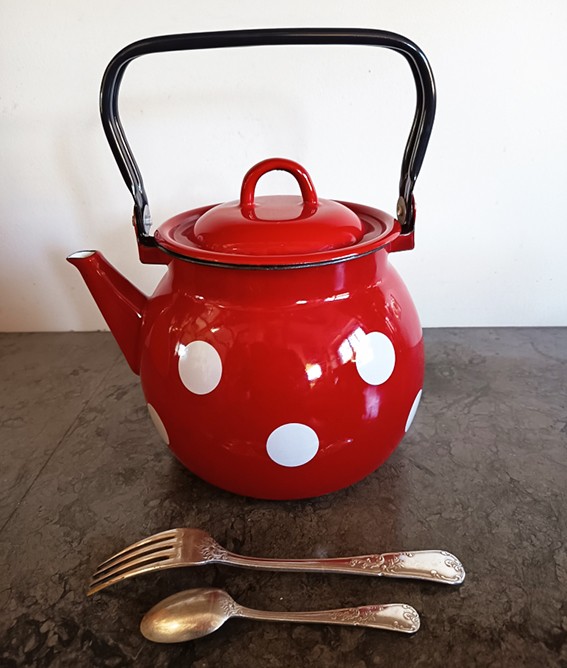 Ancienne Bouilloire émaillée Rouge à Pois Blancs - Vintage - Déco Ou Usage